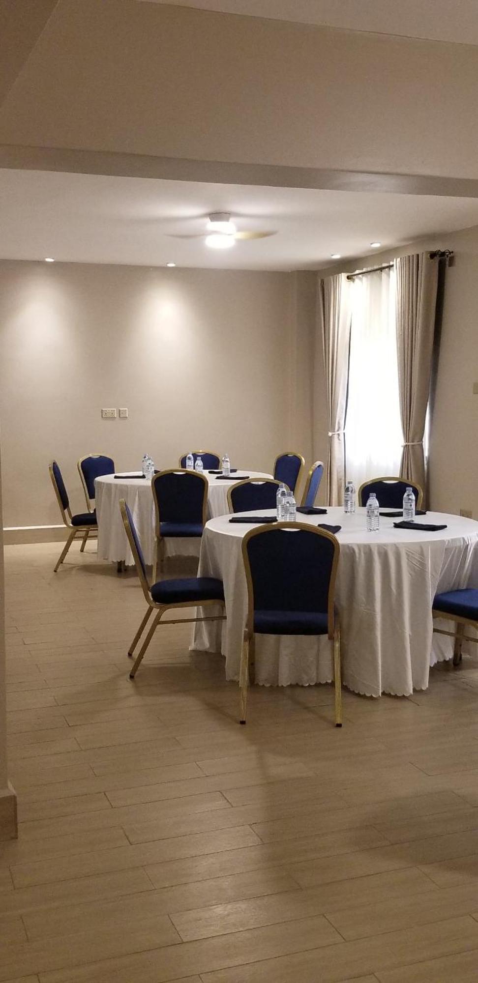 Blue Berries Hotel Entebbe Zewnętrze zdjęcie